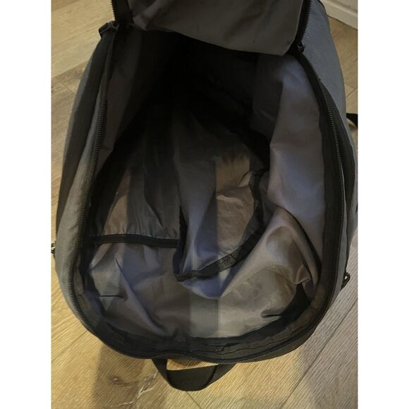 Nike Hoops Elite Pro Grey/Silver Basketball Backpack BA5554-022 NWT - Picture 3 of 3
